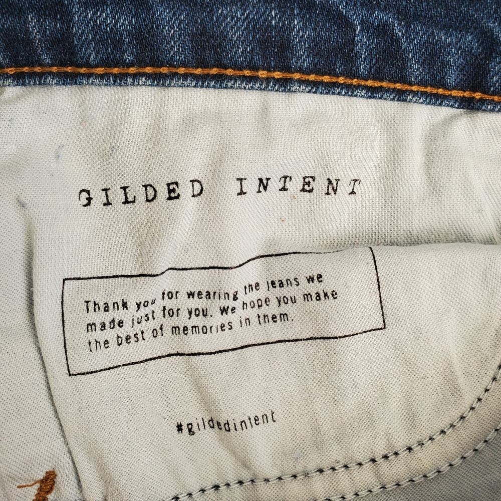 Gilded Intent Frayed Stretch Denim Shorts - Picture 9 of 11